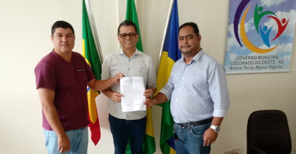 Vereadores Claudair da Silva "BUIU" e Gercino Garcia, cobram o cumprimento do reajuste de valores da tabela de vencimento dos servidores públicos municipais